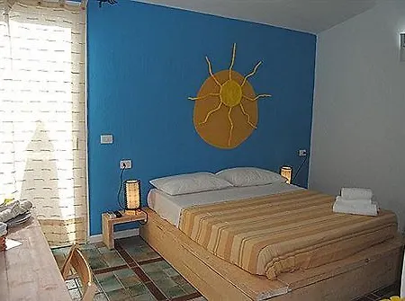 Albaluccia Bed & Breakfast *